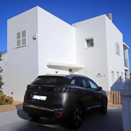 Villa Bella, 15 Minuten Zum Strand, Air Conditioning Is Not Included *