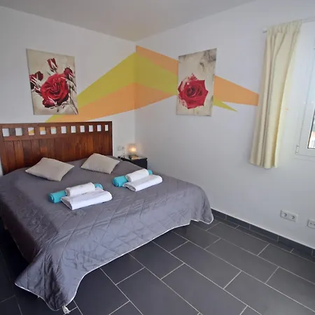 Bella, 15 Minuten Zum Strand, Air Conditioning Is Not Included Villa *