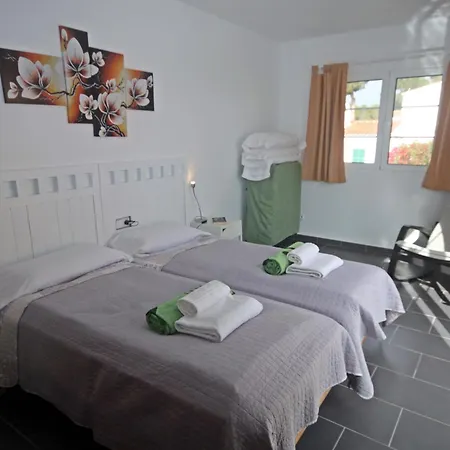 Villa Bella, 15 Minuten Zum Strand, Air Conditioning Is Not Included Cala Galdana (Menorca)