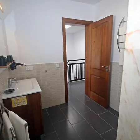 Villa Bella, 350m Zum